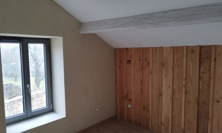 isolation thermique par l'intérieur en fibre de bois 140 mm et création d'une tête de lit